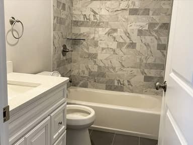 Bathroom remodeling ideas that maximize space, comfort and style